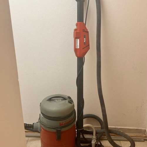 Grinding machine dust collector with pole and Flex vacuum used