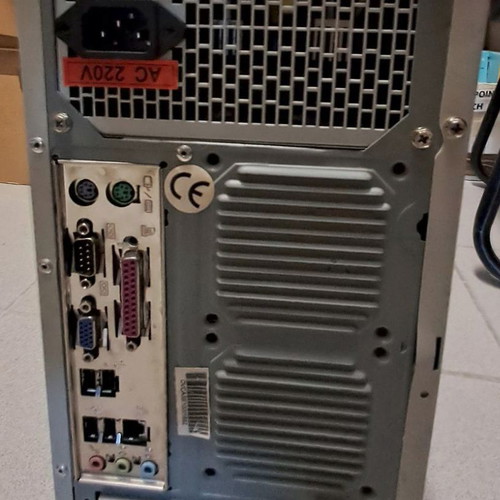 Pentium 4 Desktop PC 3.06 GHz 2 GB RAM 400 GB HDD Windows Office used