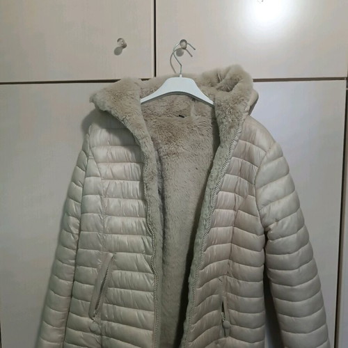 Quilted reversible jacket with hood and inner fur, size S, new, beige