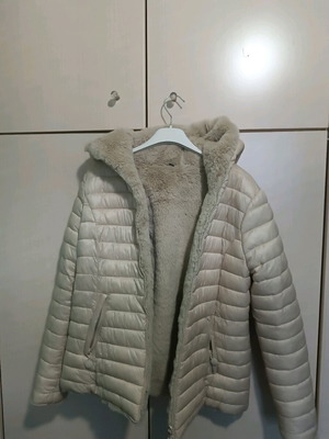 Quilted reversible jacket with hood and inner fur, size S, new, beige