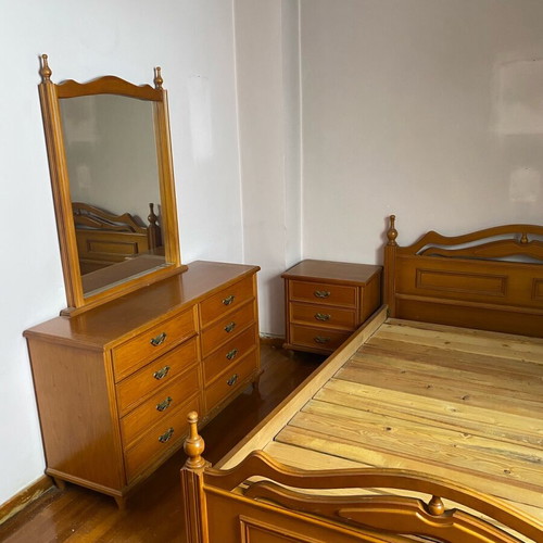 Bedroom furniture set used with double bed, 2 nightstands and dresser with mirror