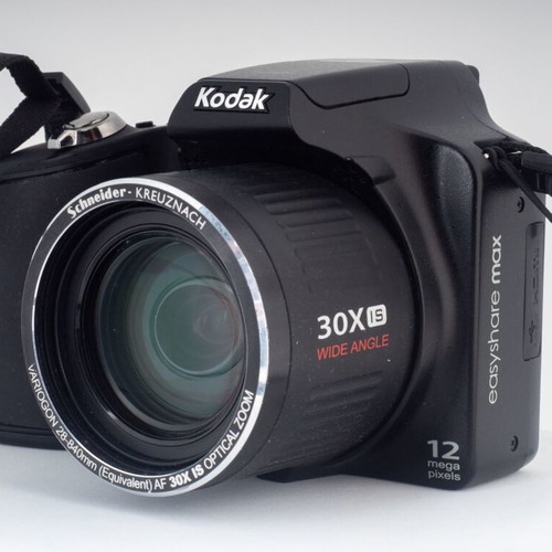 Kodak EasyShare Z990 30x Zoom RAW 12MP Bridge Camera used