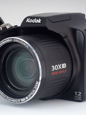 Kodak EasyShare Z990 30x Zoom RAW 12MP Bridge Camera used