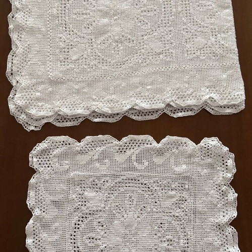 Set of 3 square hand-knitted table linens new
