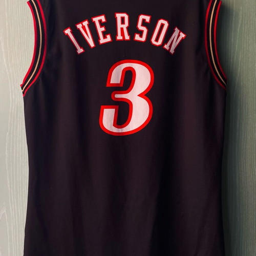 Allen Iverson Philadelphia 76ers jersey size L like new