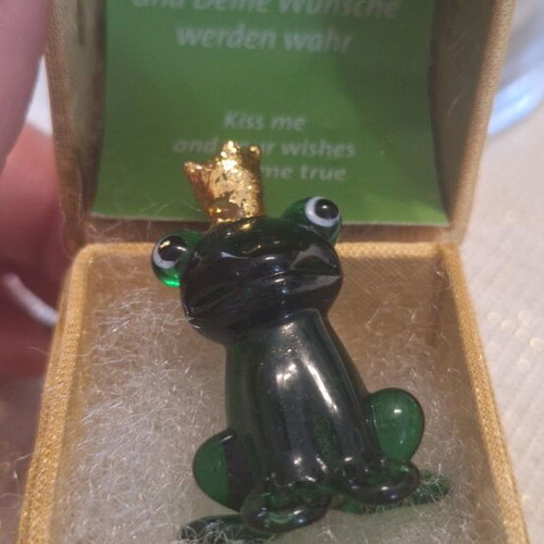 Decorative glass frog with crown new in box