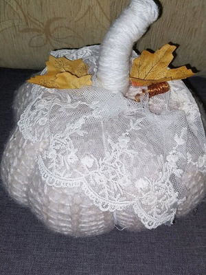 Handmade decorative pumpkin white color like new 25x20cm