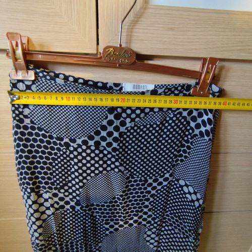 Italian black and white skirt with lining, like new