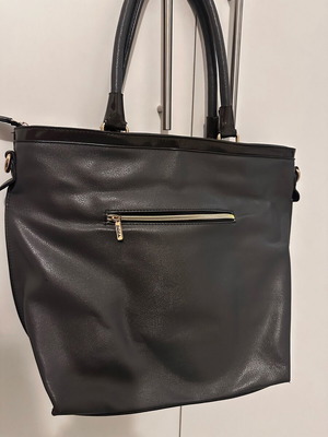Doca shoulder bag like new, dark gray with gold details
