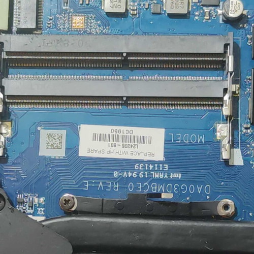 HP Omen 15-DC i7-8750H GTX 1060 gaming laptop used, defective board and cracked screen