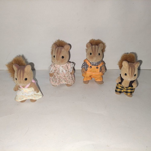 Sylvanian Families Squirrel Family vintage, like new, 4 figures