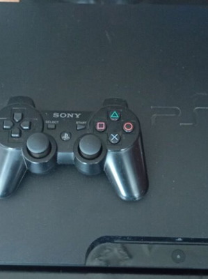 Sony PlayStation 3 Slim CECH-3004B 320GB като ново с 6 игри подарък