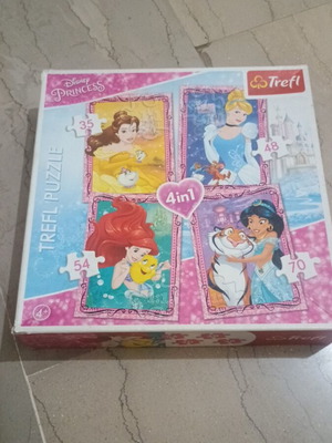 Disney princesses puzzle like new