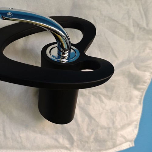 Sink faucet black with single handle, new, modern art design