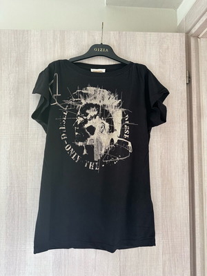 Diesel top size M like new, black with beige print