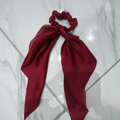 Hair tie like new, burgundy red