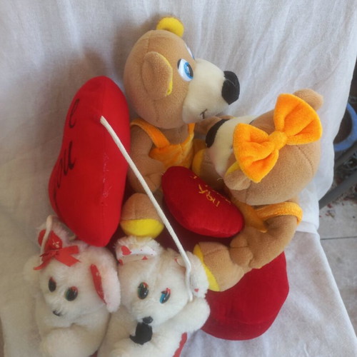 Romantic teddy bear set like new