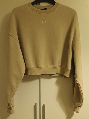 Nike Studio Fleece γυναικείο cropped φούτερ σε μπεζ, μέγεθος S
