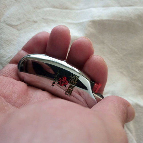 Metal small lighter case like new, collectible