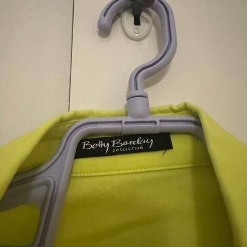 Betty Barclay green shirt size M like new
