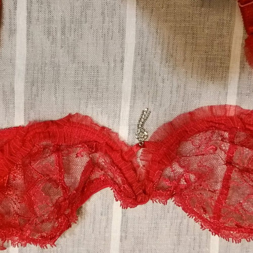 Valisere Ultimate lingerie bra red colour like new