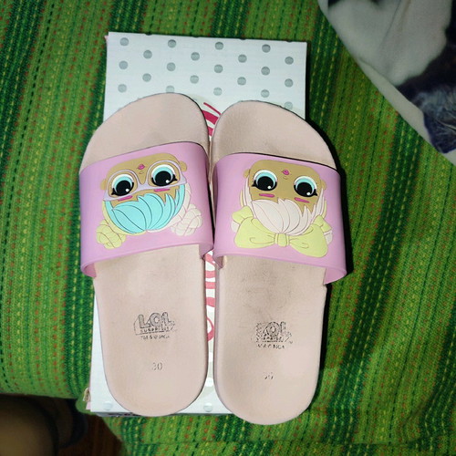 Lol girls' slippers size 30, like new, pink