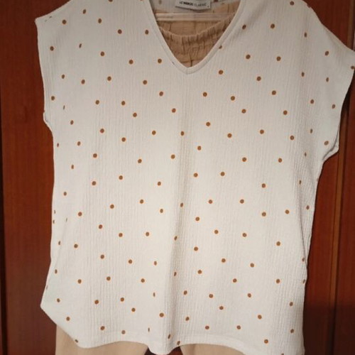 Pants and blouse set like new, beige