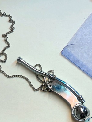 Boatswain whistle used with broken chain