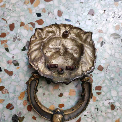 Bronze door knocker like new with lion face for solid door
