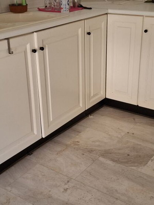 Kitchen doors used, good condition, need cleaning