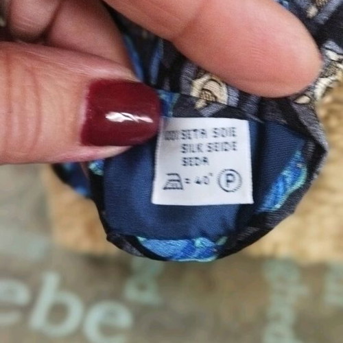 Givenchy Gentleman silk tie like new, blue