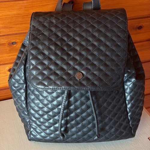 Thiros black backpack bag like new, synthetic leather