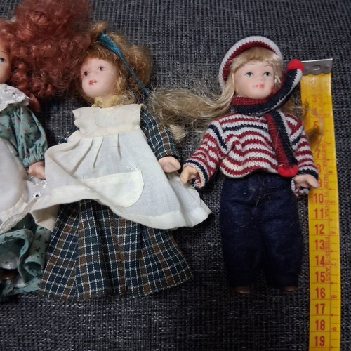 Vintage porcelain dolls, set