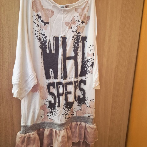 Blouse dress used with garland and glitter