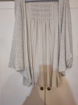 Toi&Moi women's cardigan like new with batwing sleeve white and beige