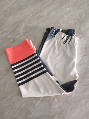Bershka L crop κολάν μεταχειρισμένο, πολύχρωμο