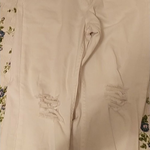 Attrattivo White Jeans with Knee Rips XS Like New