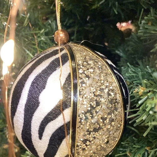 Fabric ball animal print new, black and white