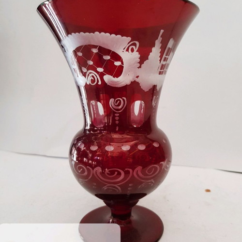 Flower vase used, height 16 cm, diameter 11 cm