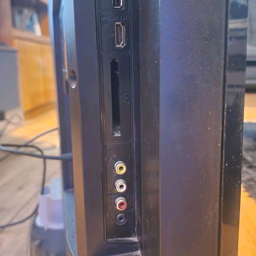 Sony KDL-40BX400 TV 40 inches used, 2010 model