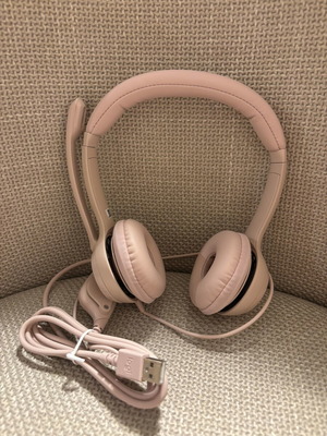 Logitech H390 headset new with USB wired connection
