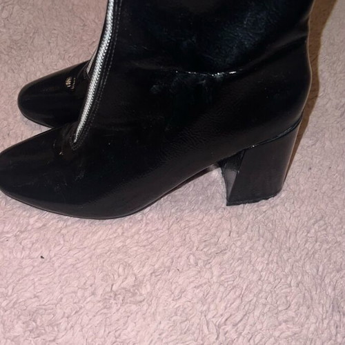 Black patent leather ankle boots like new, size 40