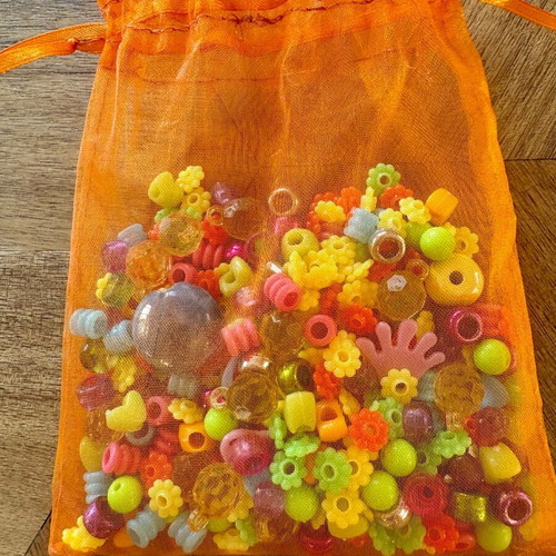 Plastic beads for crafts with bracelet gift like new