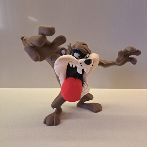Tasmanian Devil figure like new, 18 cm