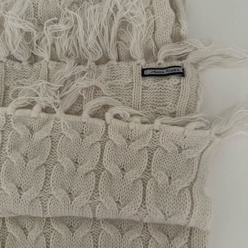 Anna Riska wool scarf like new, chunky knit with fringes