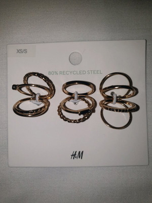 Set of 11 new gold rings from H&M, size XS/S, faux bijoux