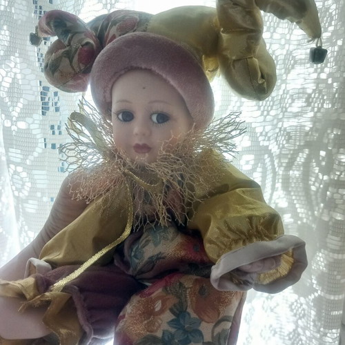 Porcelain doll used with bendable legs