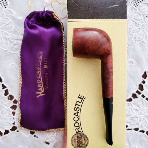 Vintage Hardcastle’s Rocket Club briar pipe used with box and pouch