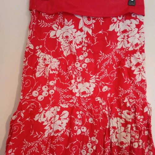 Summer skirt modern like new, white and red, size L