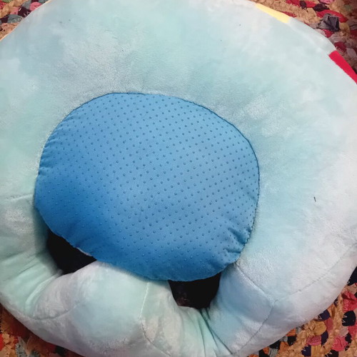 Children's plush seat like new, soft and fluffy